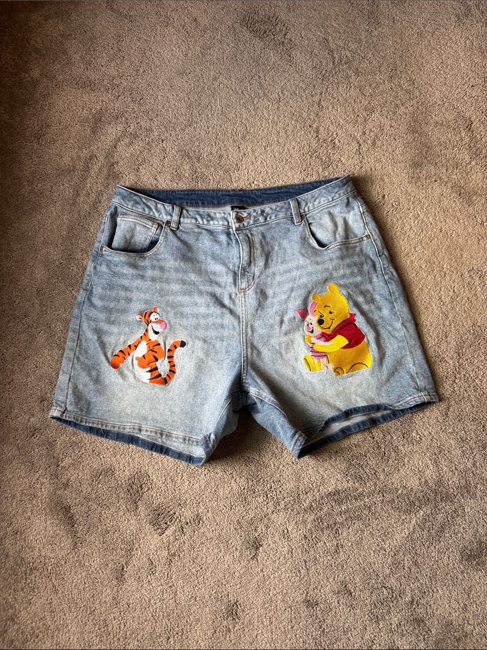 Disney Winnie the Pooh Tigger Denim Shorts SIZE 18 Y2K Vintage Embroidered